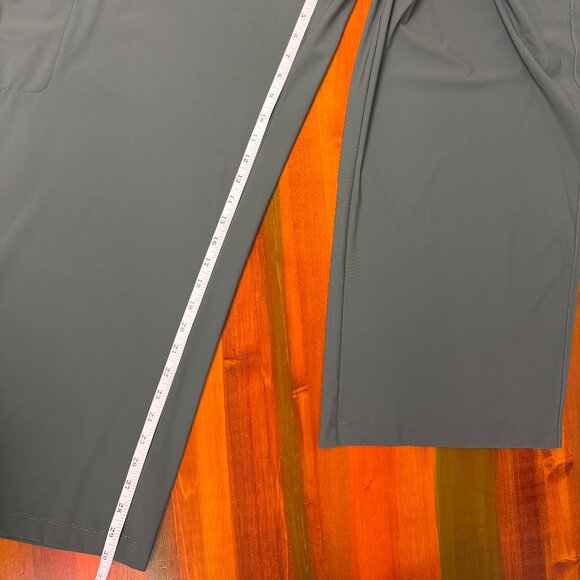 NWT Old Navy High Waisted SleekTech Wide Leg Comfy Cargo Pants 2X - Picture 6 of 7